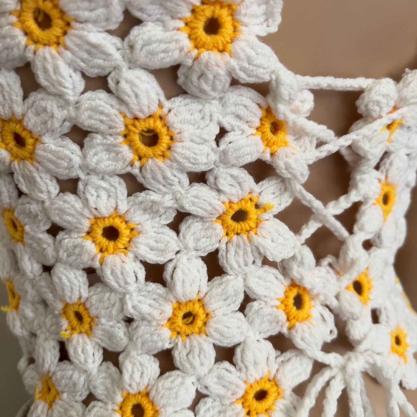 Crochet flower top Veyaro