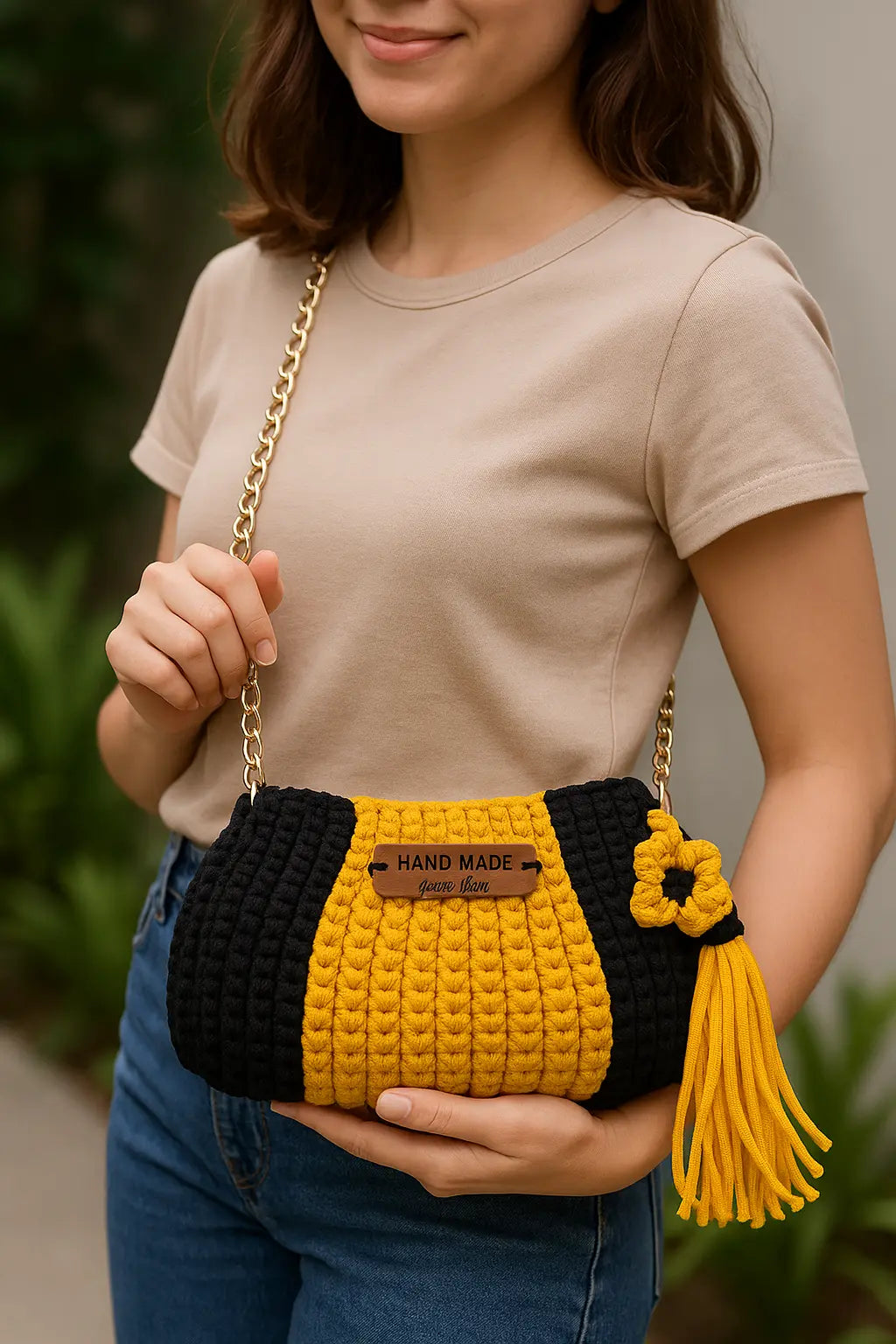 Handmade Crochet Shoulder Bag with Chain Strap| Polyester Yarn - Veyaro
