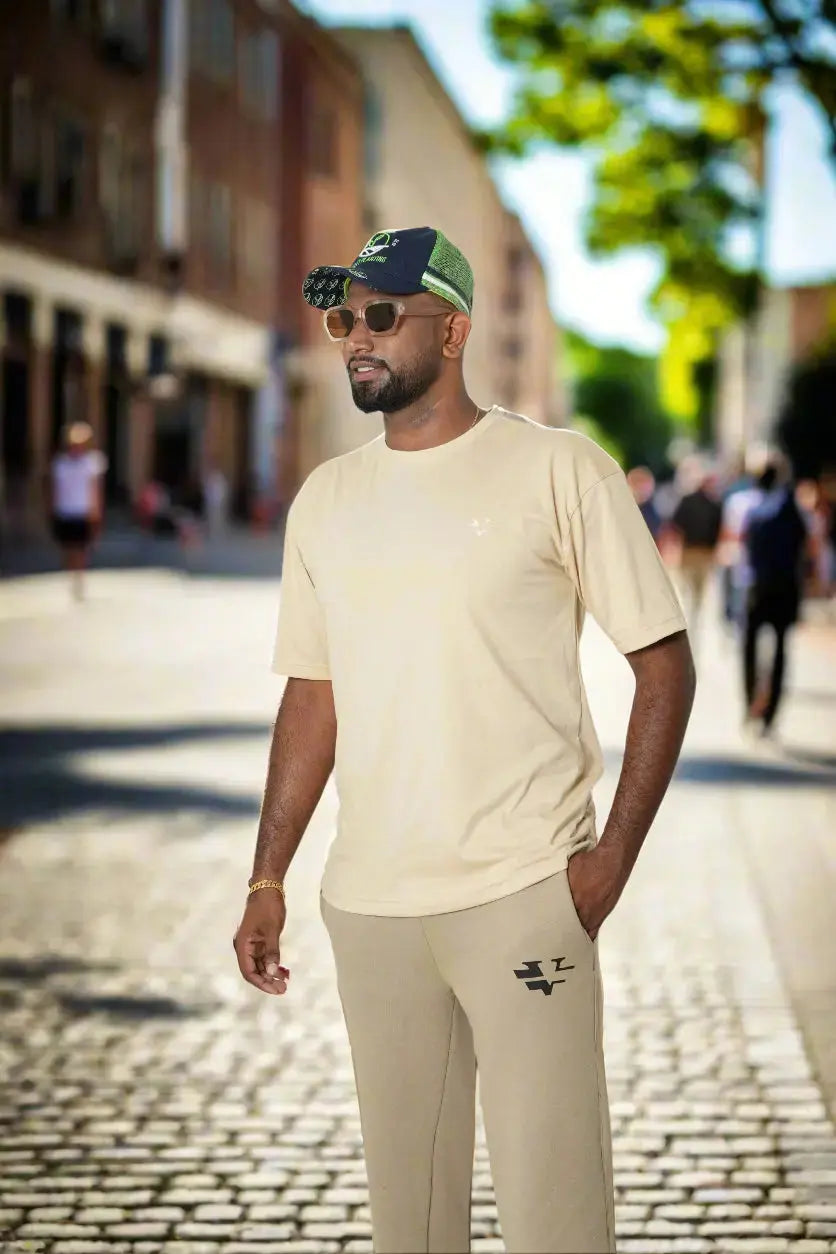 VEYARO Unisex Short sleeve tee - Veyaro