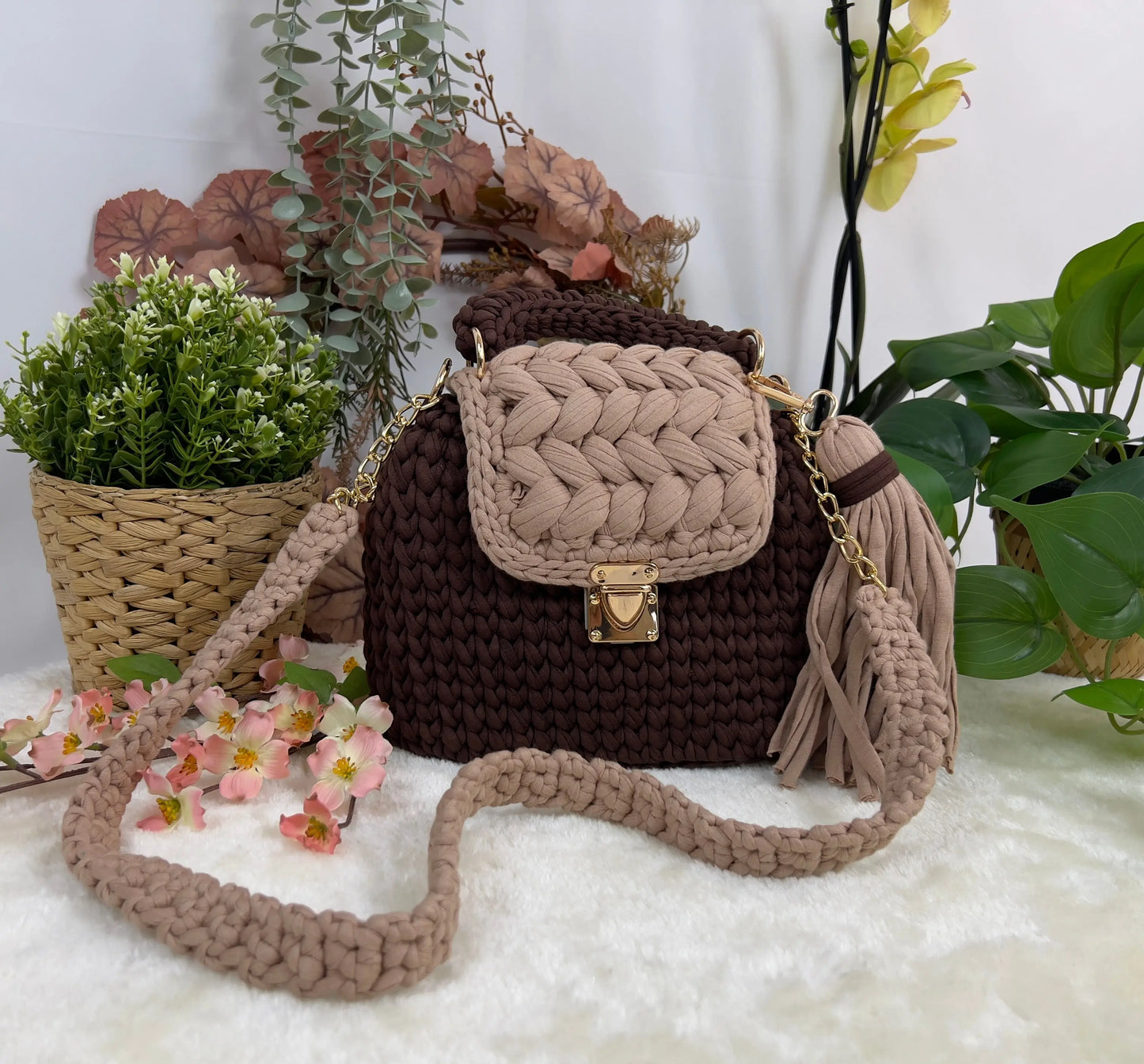 Handmade Crochet Shoulder Bag for Women | Textured T-shirt Yarn Bag - Veyaro