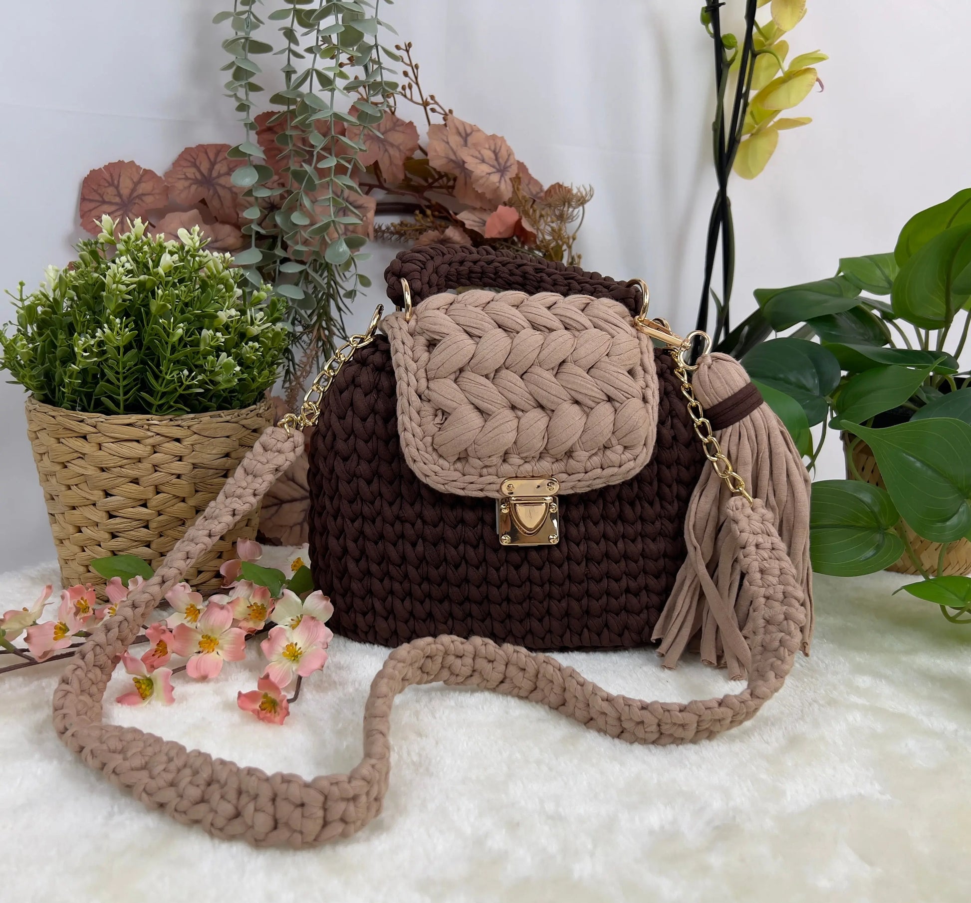 Handmade Crochet Shoulder Bag for Women | Textured T-shirt Yarn Bag - Veyaro